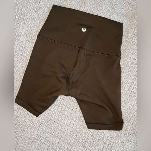 BLACK LULULEMON ALIGN HIGH RISE BIKER SHORTS - Picture 2 of 4